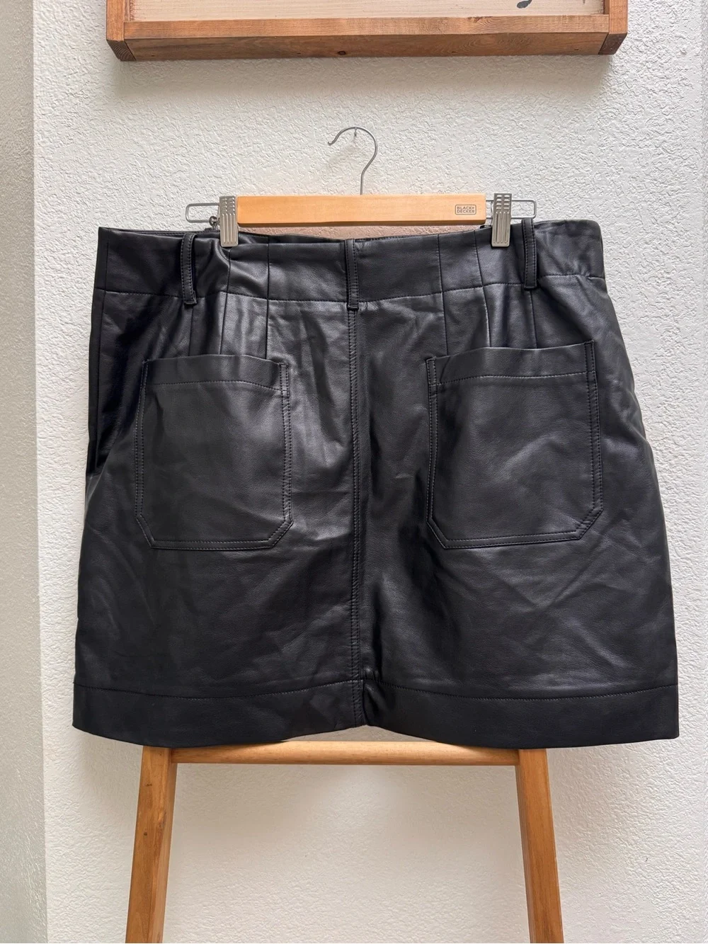 Mauve The Colette Black Faux Leather Mini Skirt in Excellent Condition Size XL